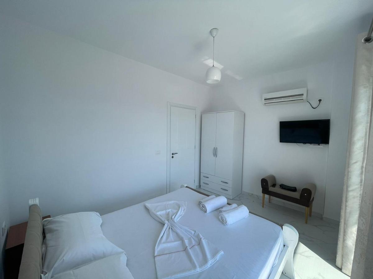Villa Eden Breeze ซารานเดอ ภายนอก รูปภาพ