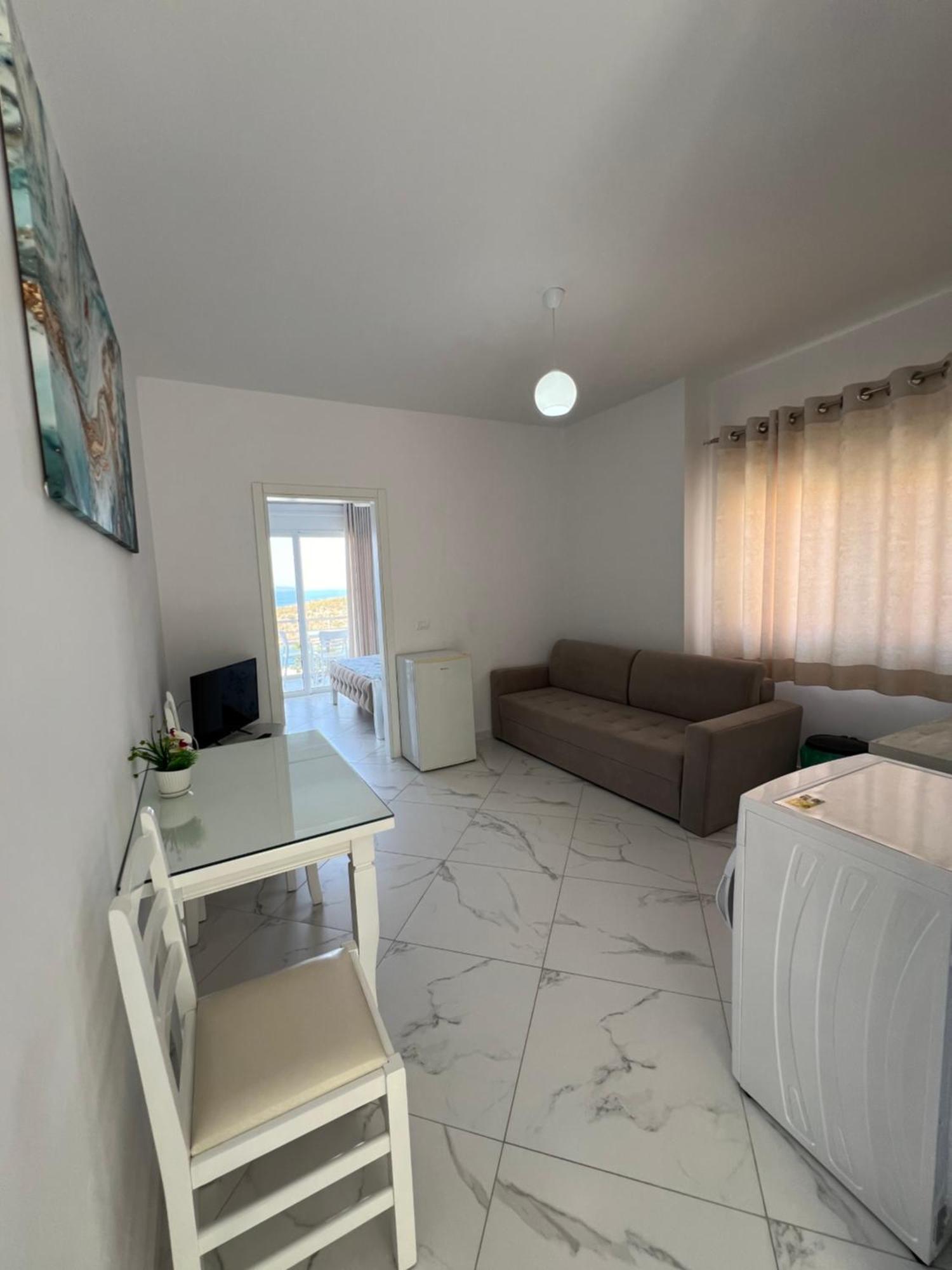 Villa Eden Breeze ซารานเดอ ภายนอก รูปภาพ